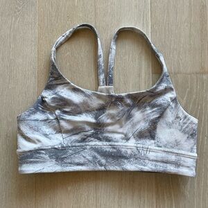 Lululemon sports bra size 8